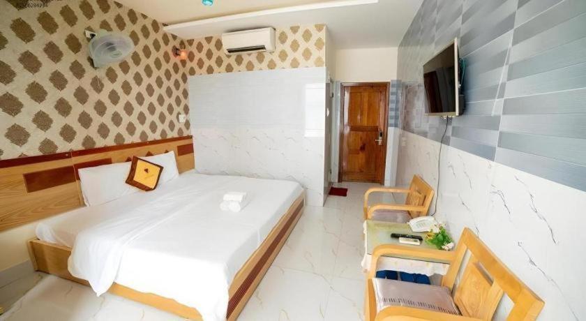 Yen Vy 04 Luxury Hotel Quy Nhon Exterior foto
